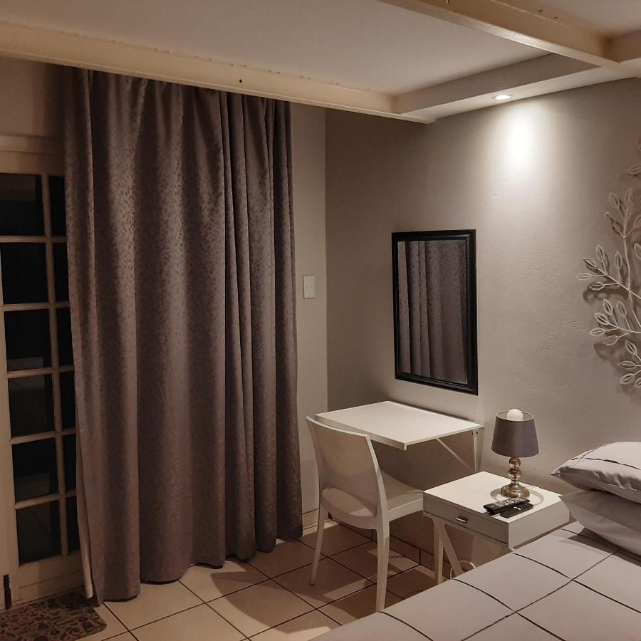 The Cradle'S Rest Guest House Krugersdorp Kültér fotó