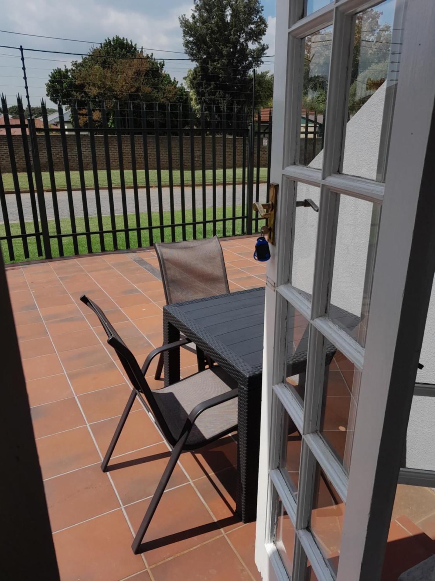 The Cradle'S Rest Guest House Krugersdorp Szoba fotó